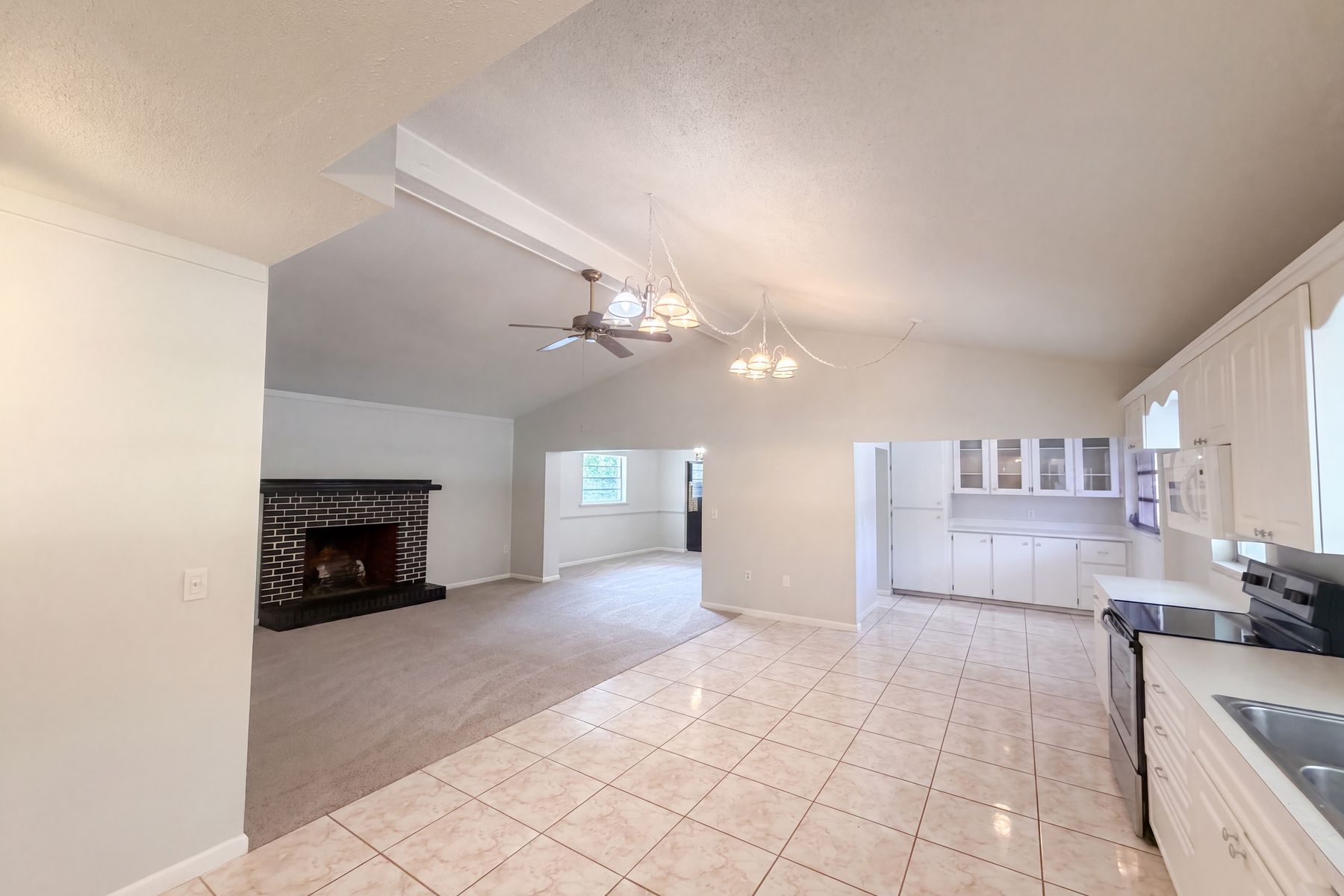 Property photo 3 of 1870 N Seminole Rd