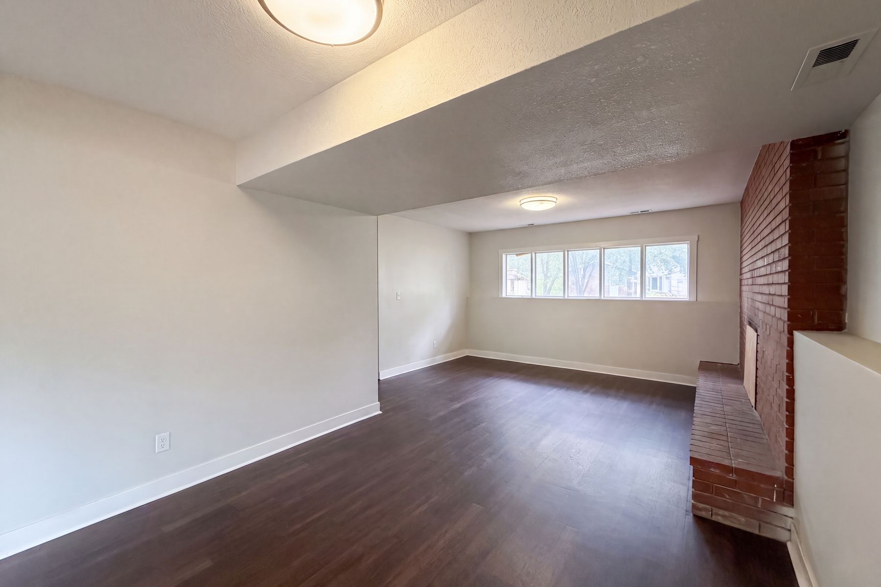 Photo 2 of 21 of 2909 Sagebrush Dr, Lawrence, KS