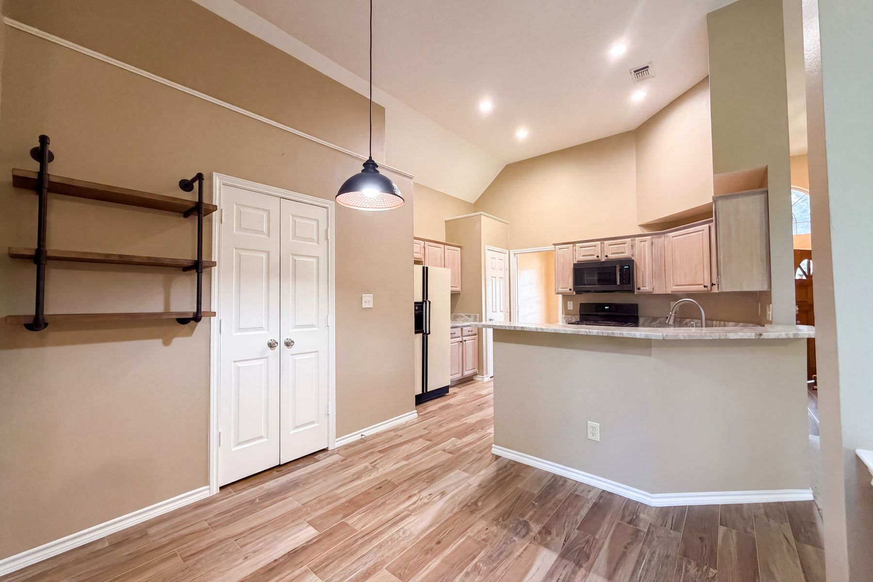 Photo 2 of 28 of 5101 Quail Ridge Dr, McKinney, TX