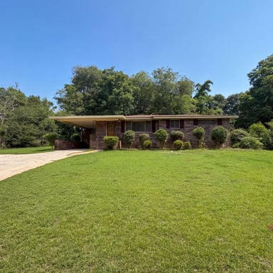 Property photo 1 of 624 Belview St