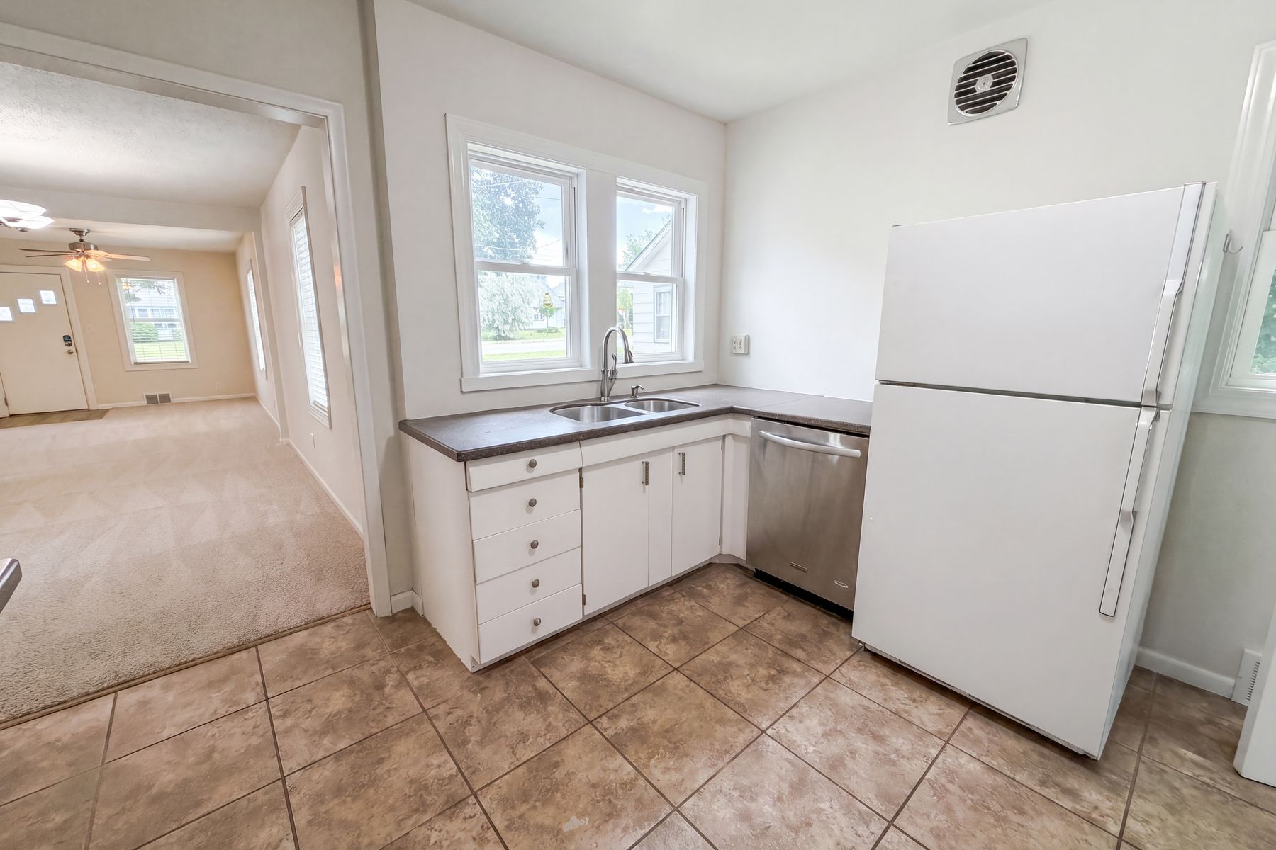 Photo 2 of 18 of 6026 Xerxes Ave S, Edina, MN
