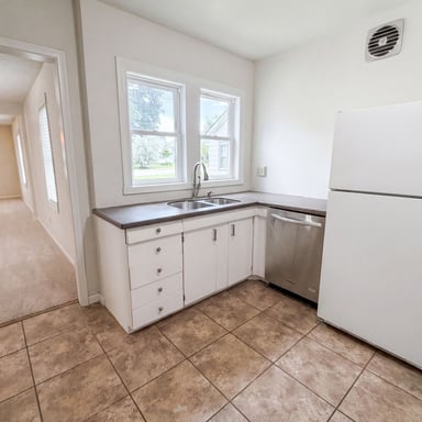 Property photo 2 of 6026 Xerxes Ave S