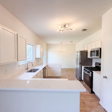 Property photo 2 of 710 Encanto Dr