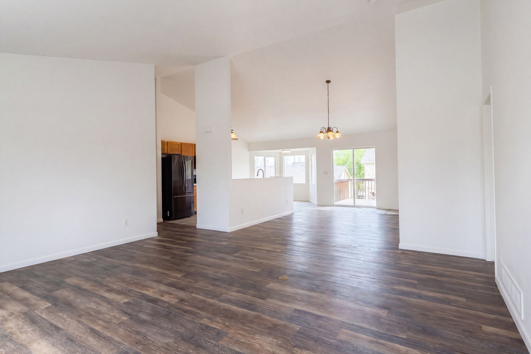 Property photo 3 of 4098 La Junta Dr