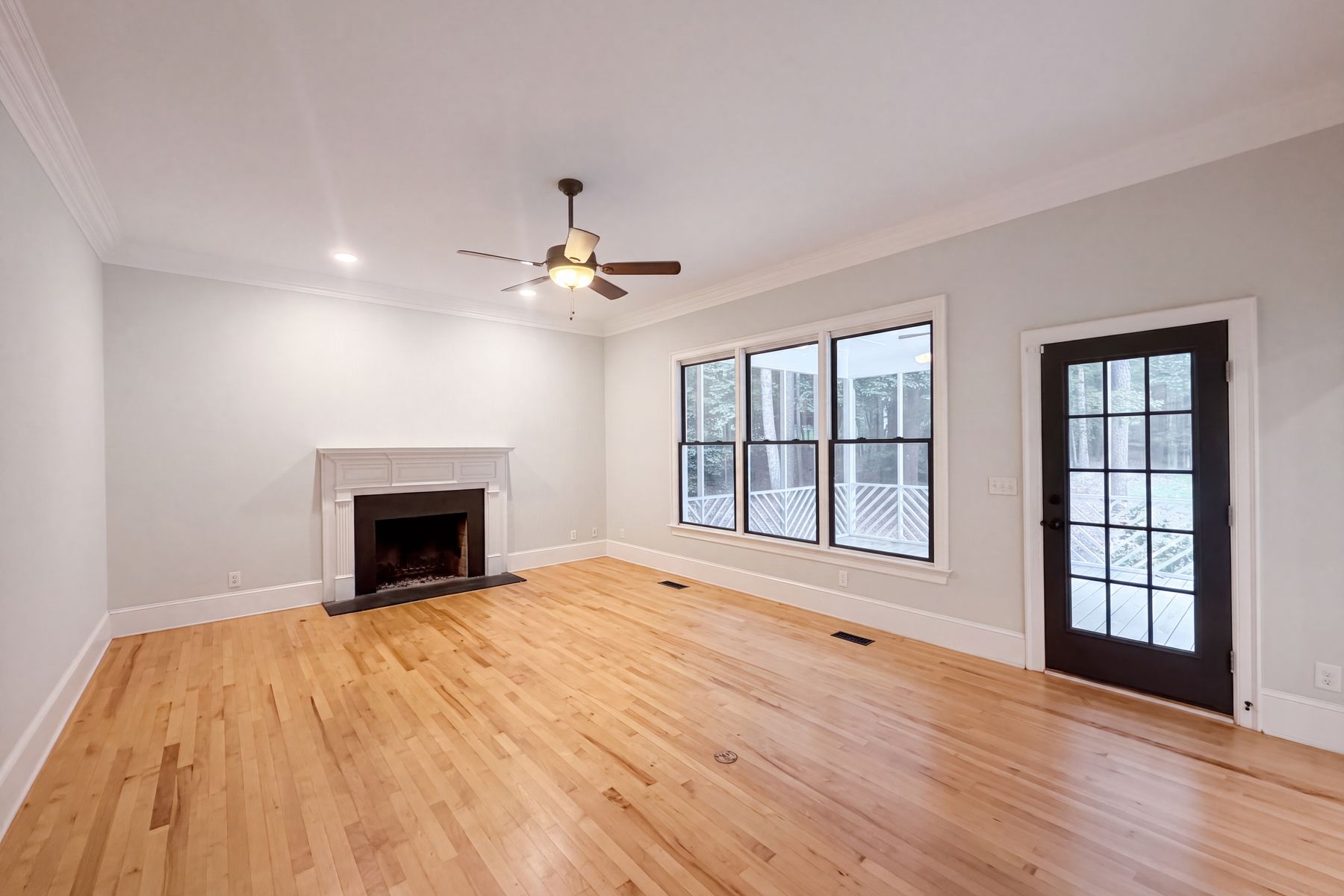 Property photo 3 of 480 Robinson Rd