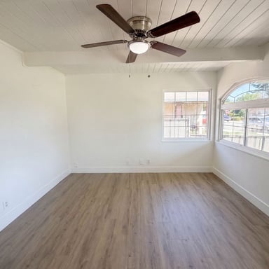 Property photo 3 of 1482 Knights Row