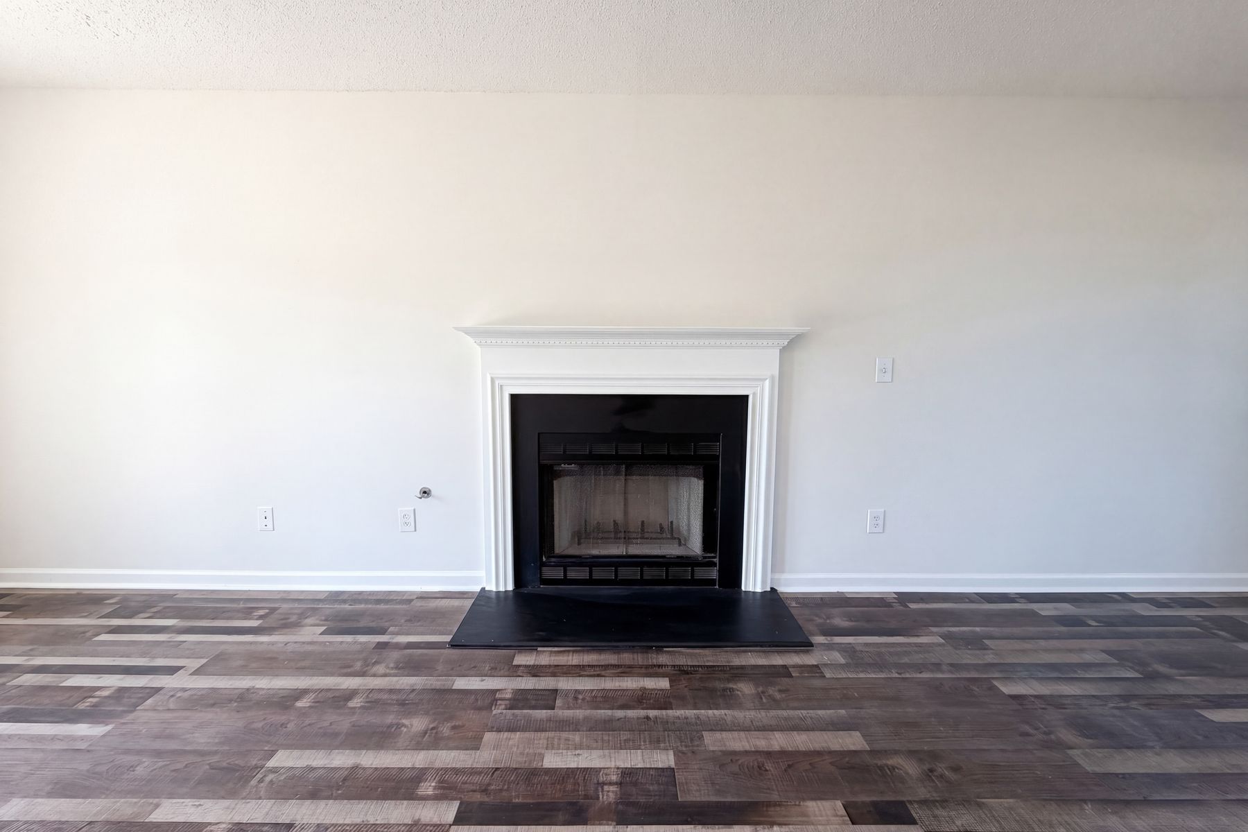 Property photo 3 of 135 Brookgreen Ct