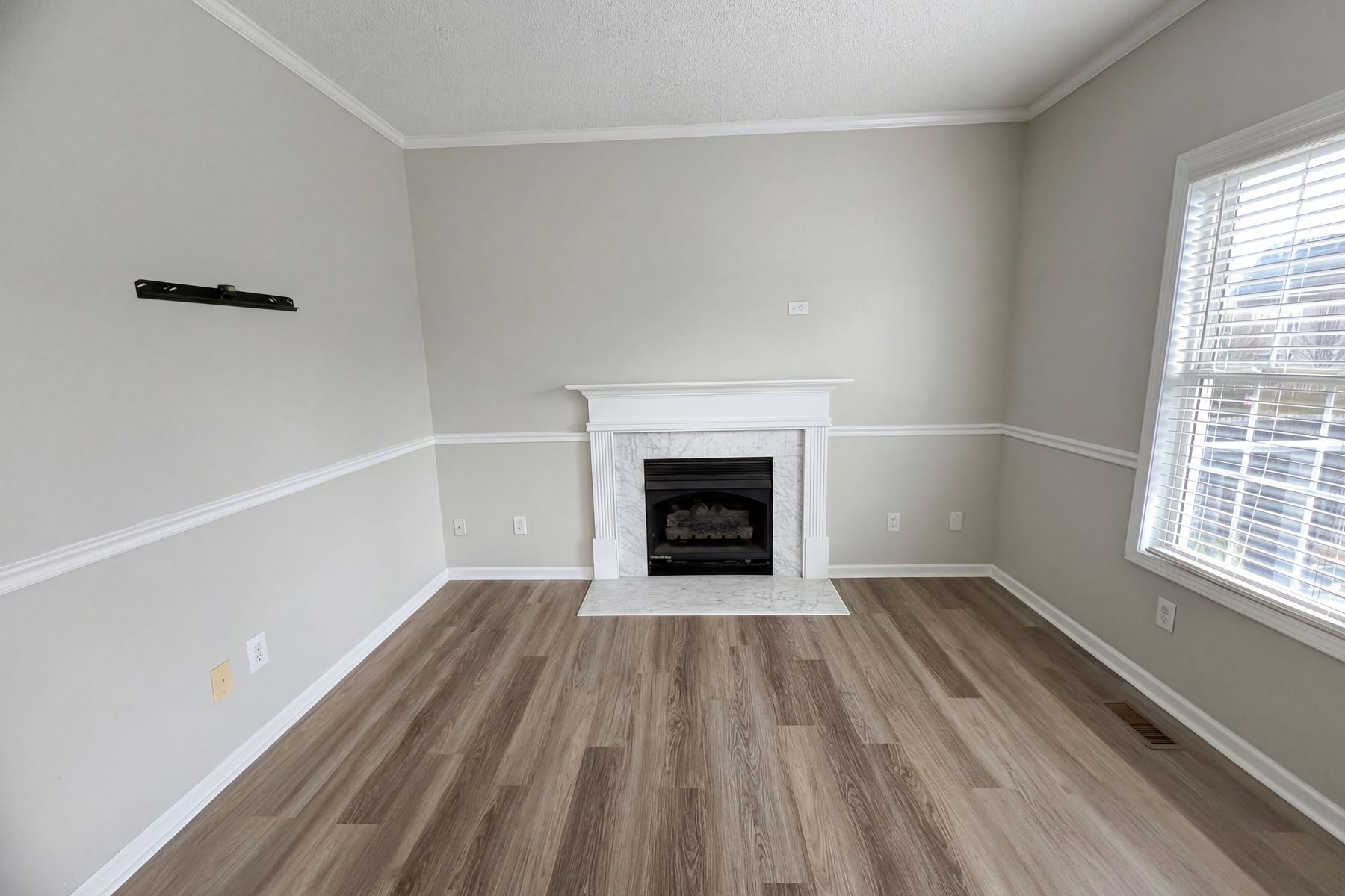 Property photo 3 of 368 Holstein Dr