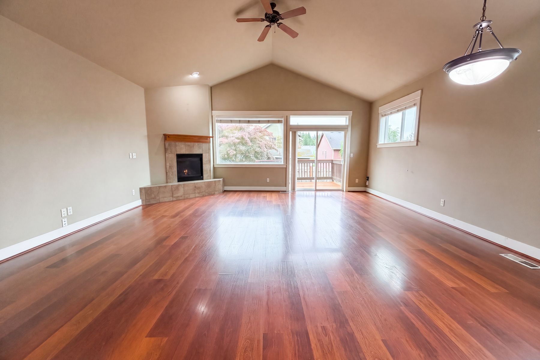 Property photo 3 of 39570 Wall St