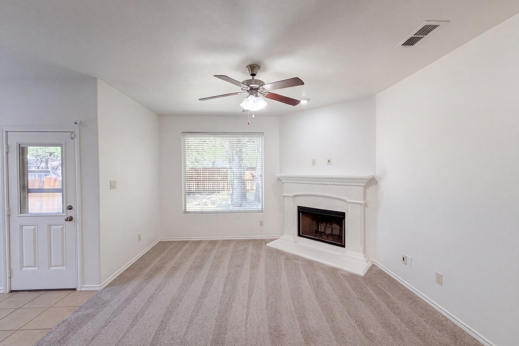 Property photo 3 of 1108 Edgewater Dr