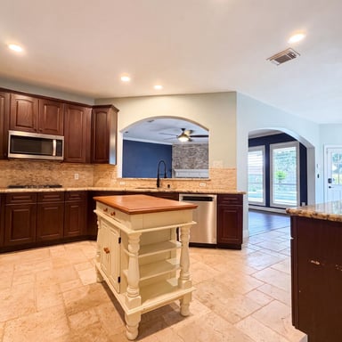 Property photo 2 of 21431 Wild Jasmine Ln