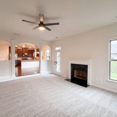 Property photo 3 of 85 Pulaski Pl