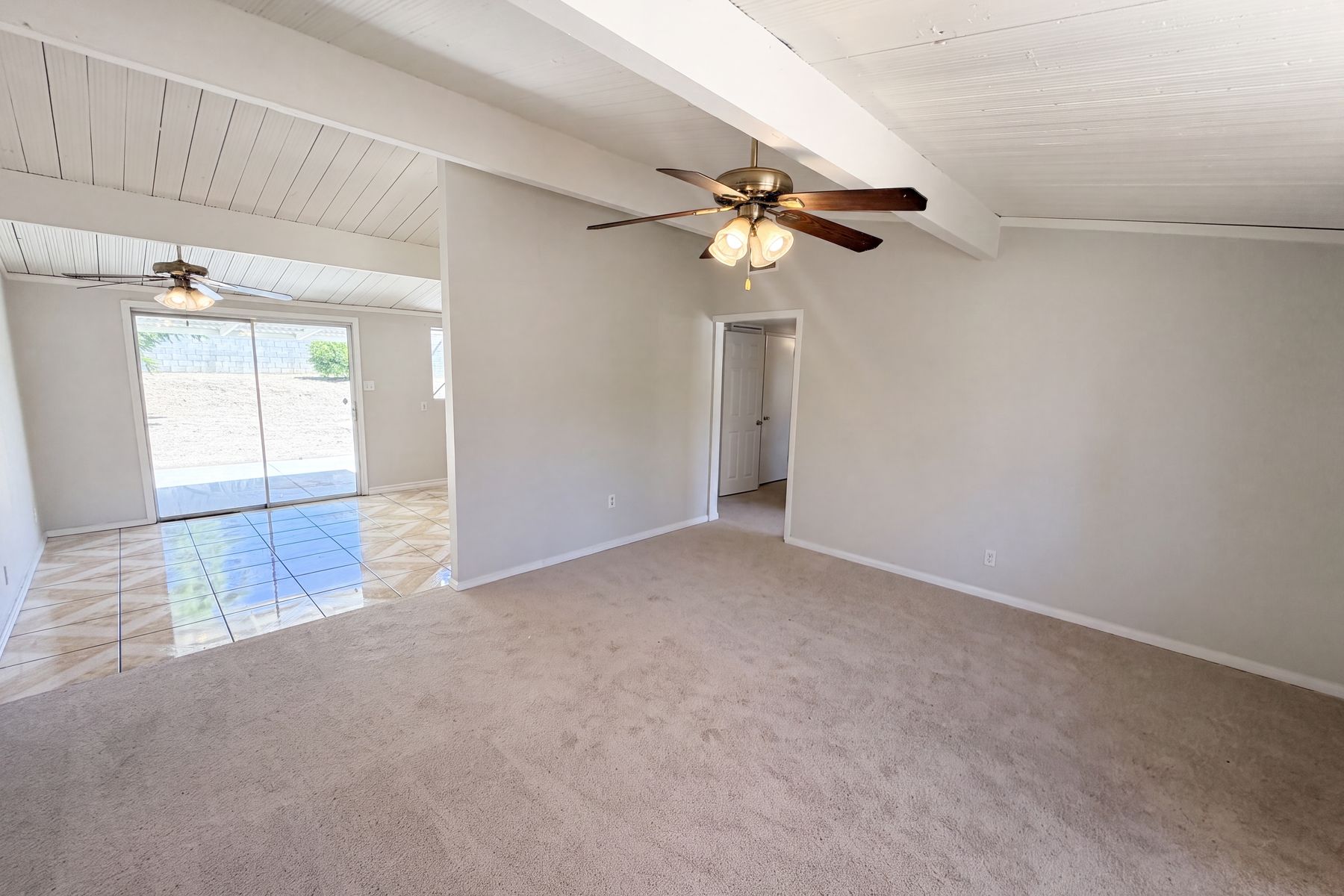 Property photo 3 of 415 E Indian School Ln