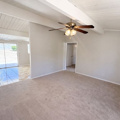 Property photo 3 of 415 E Indian School Ln
