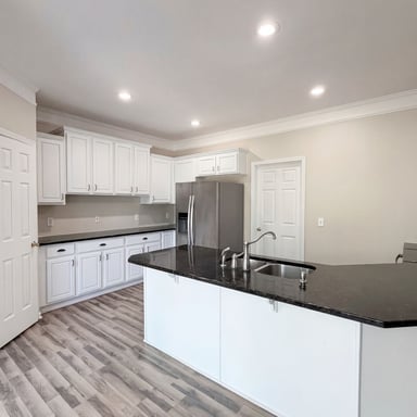 Property photo 2 of 20224 Northport Dr