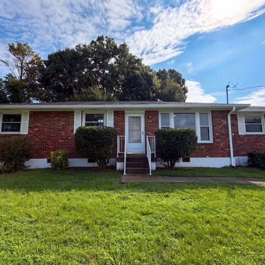 Property photo 1 of 213 Bonnaridge Dr