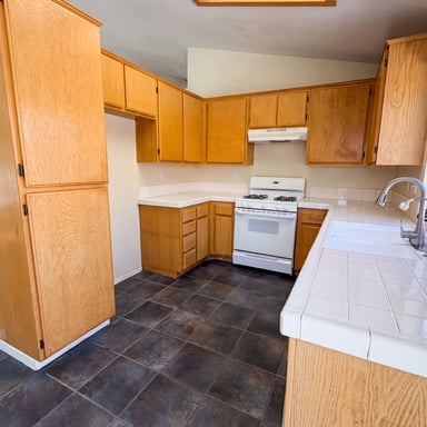 Property photo 2 of 13154 Oberlin Ave