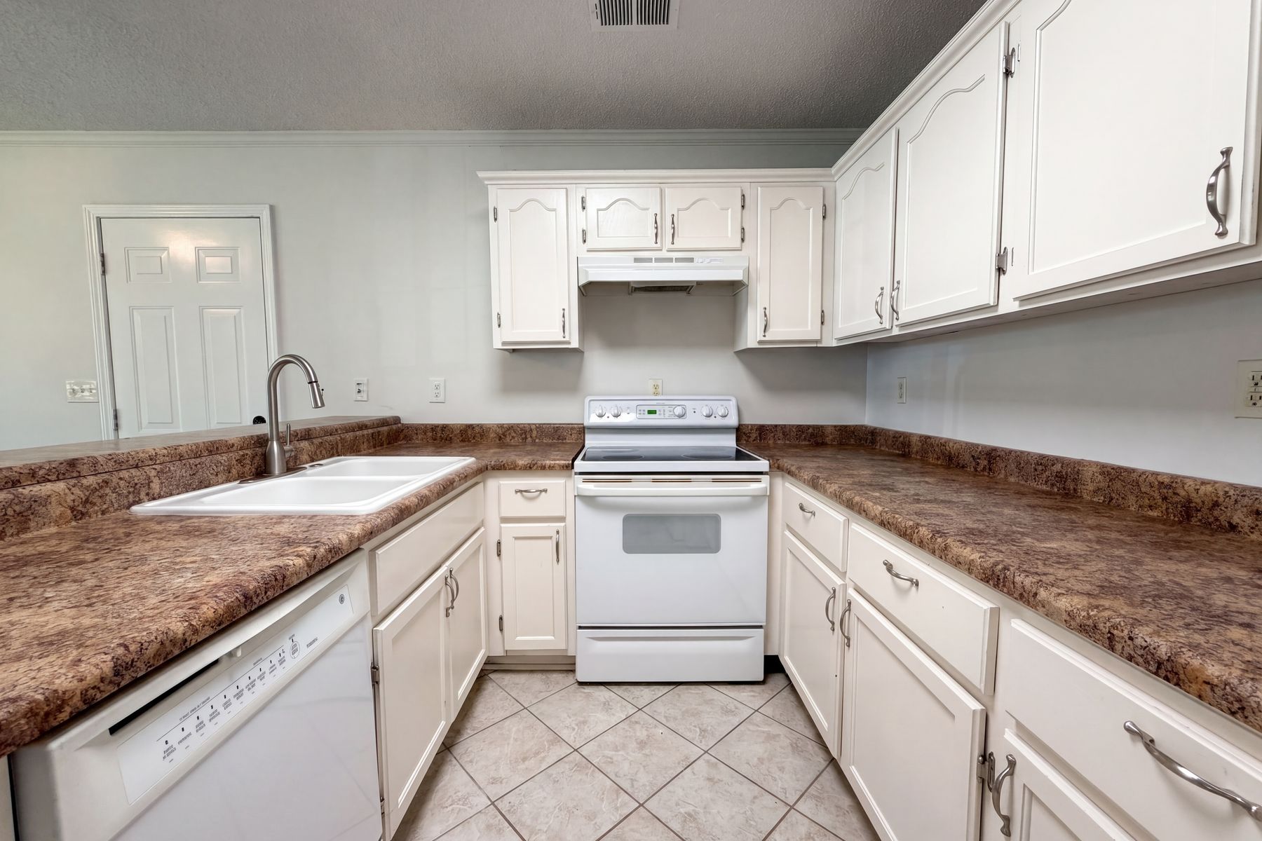 Photo 2 of 16 of 109 King Valley Rd, Pelham, AL