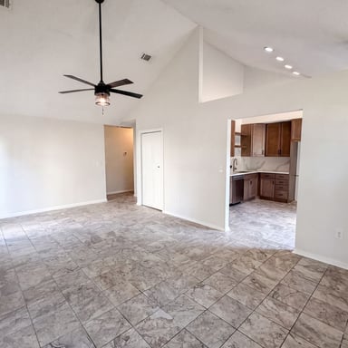 Property photo 3 of 218 Persimmon Cir