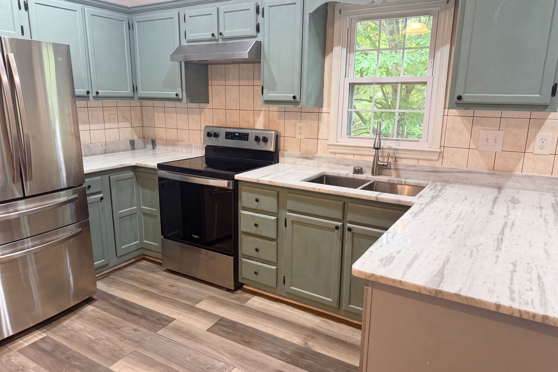 Photo 2 of 17 of 7816 Foxwood Dr, Raleigh, NC