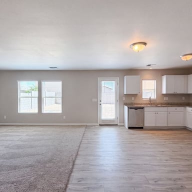 Property photo 3 of 137 W Dewey Ave