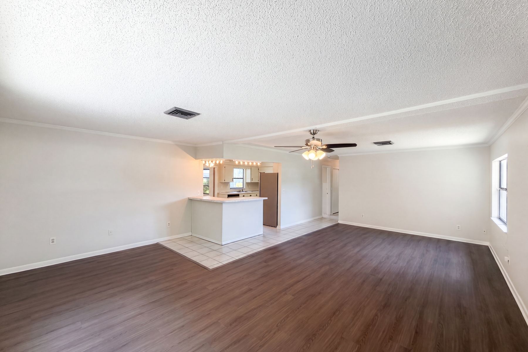 Property photo 3 of 3129 Avenue W NW
