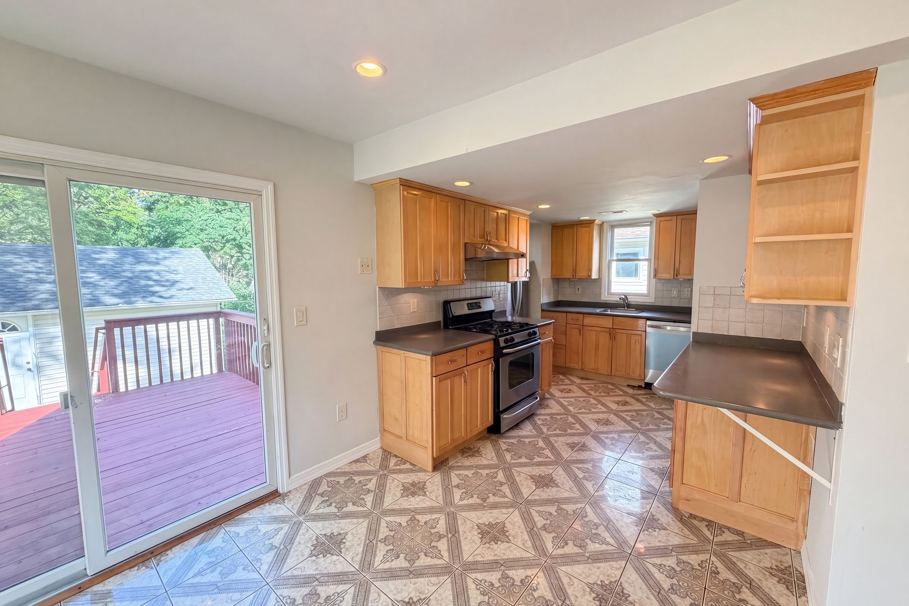 Photo 2 of 26 of 506 Lyons Rd, Basking Ridge, NJ