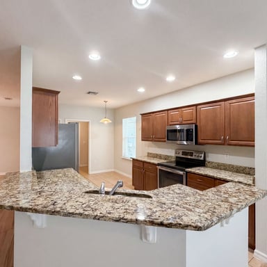Property photo 2 of 1048 Bethpage Rd