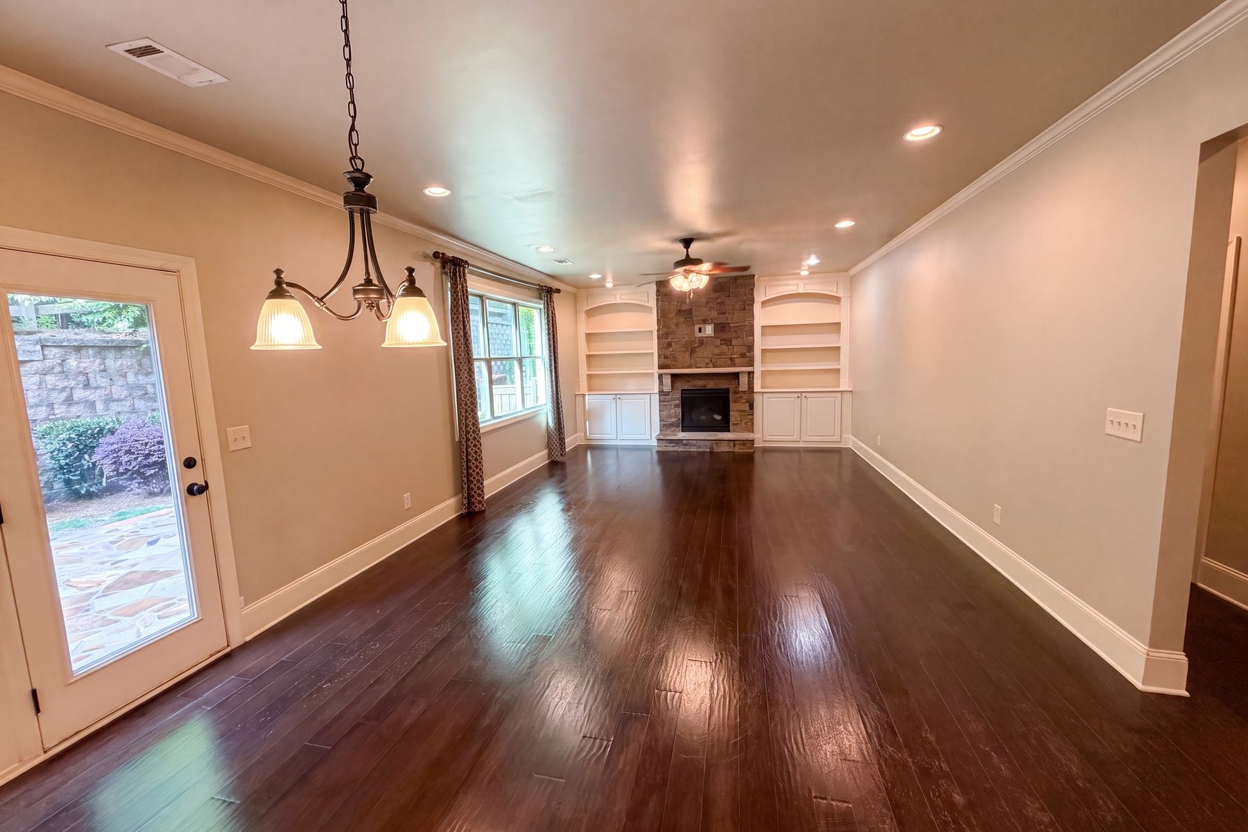 Property photo 3 of 8785 Ellesmere Dr