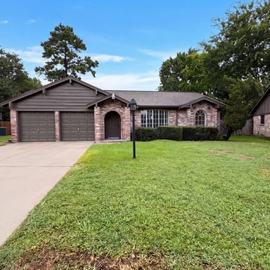 Property photo 1 of 16338 Hollow Wood Dr