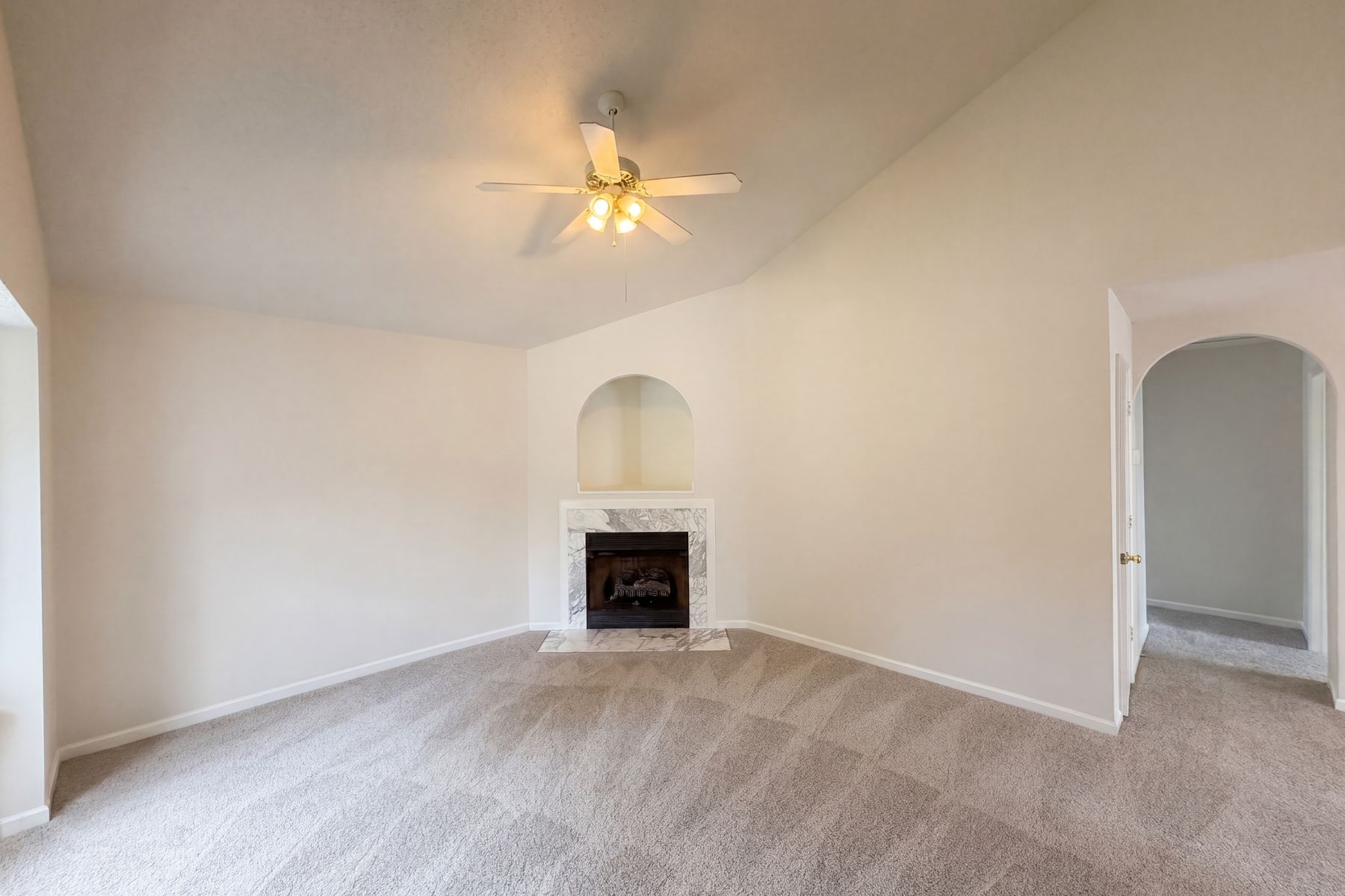 Property photo 3 of 1841 Mission Oaks St
