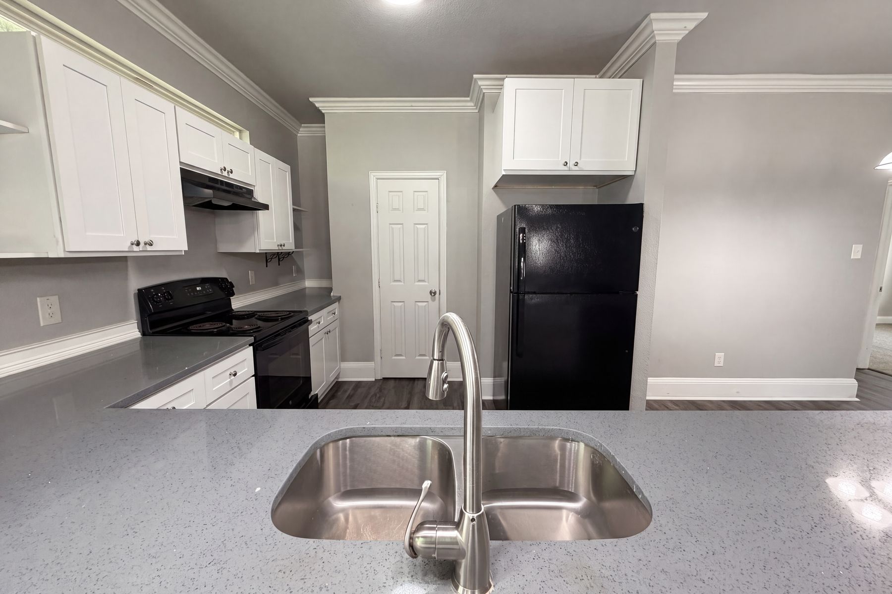 Photo 2 of 19 of 101 Griffin St, Waxahachie, TX