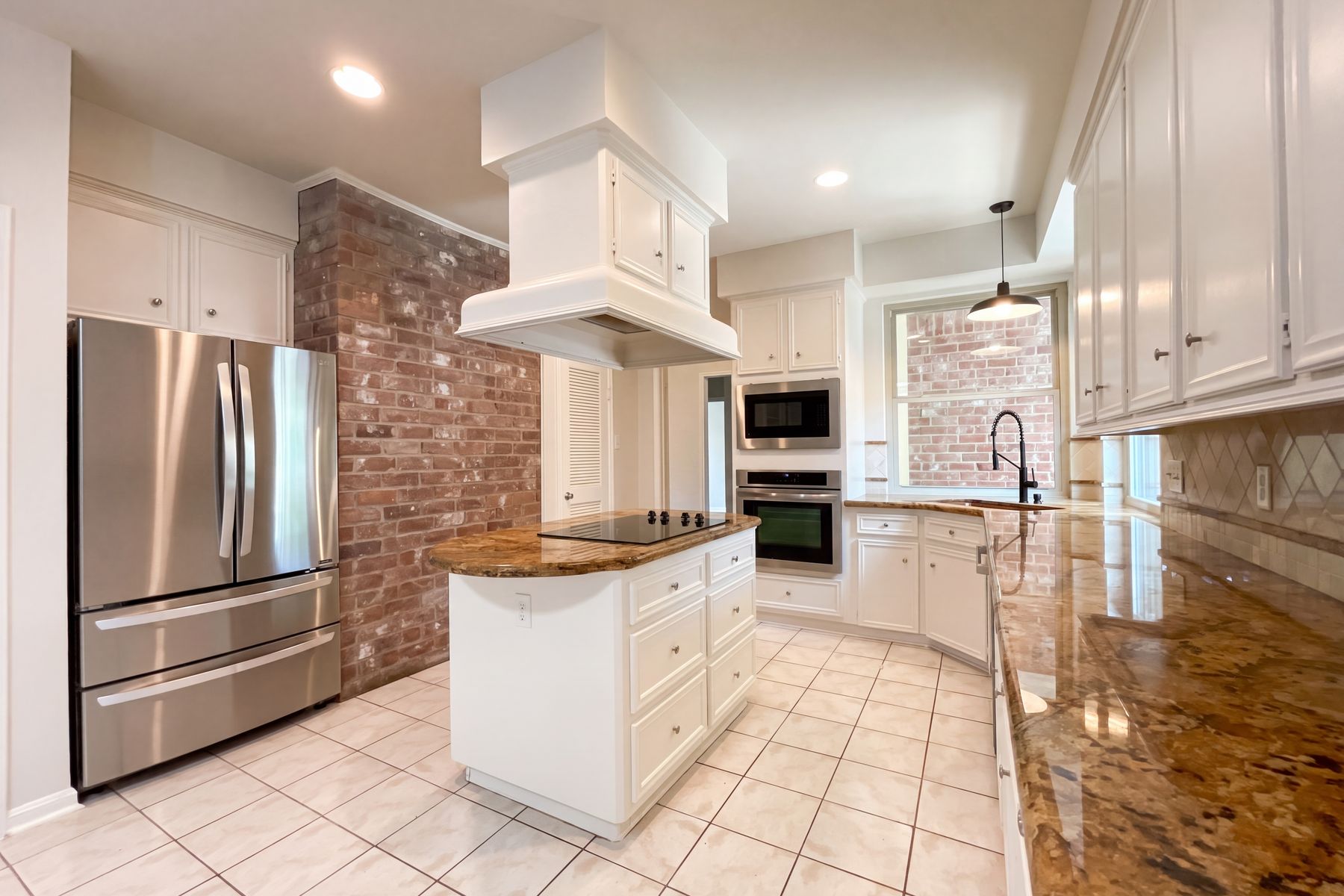 Photo 2 of 17 of 12910 Ashford Chase Dr, Houston, TX