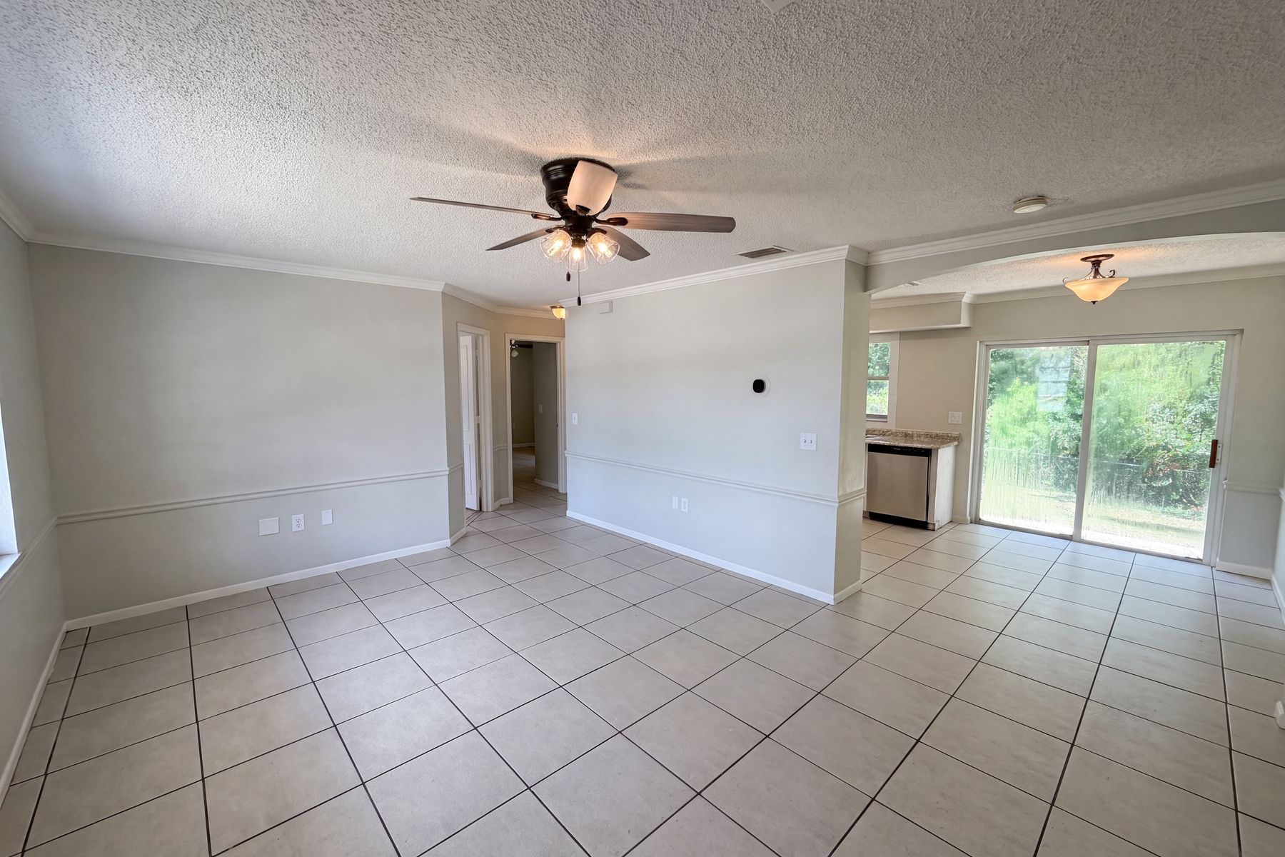 Property photo 3 of 3730 Dedrick Ct