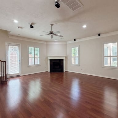 Property photo 3 of 2942 Royal Oaks Crst