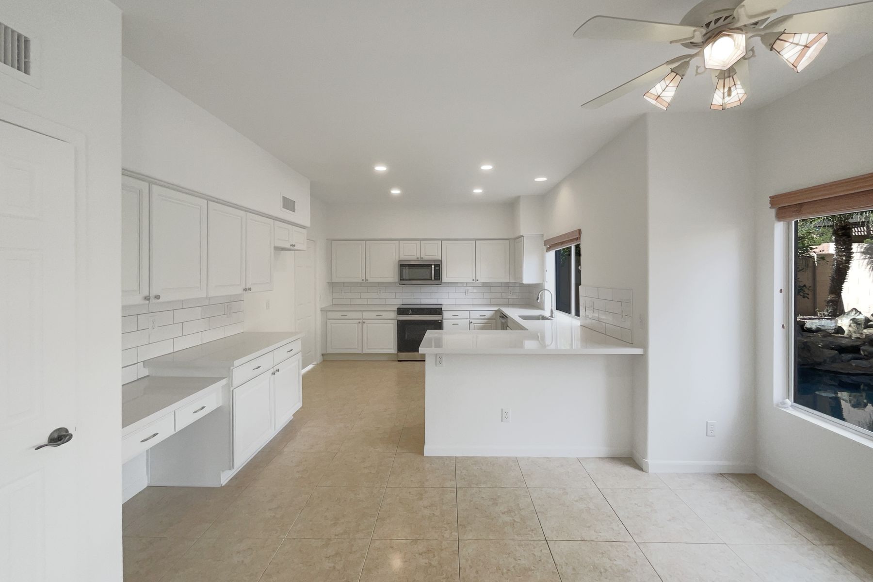 Photo 2 of 23 of 1616 E Glenhaven Dr, Phoenix, AZ