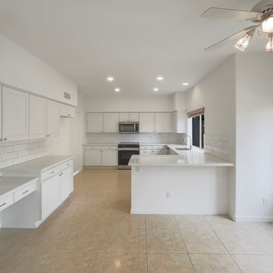 Property photo 2 of 1616 E Glenhaven Dr