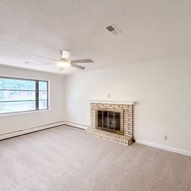 Property photo 3 of 1580 W Cloaninger Ave