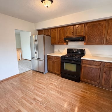 Property photo 2 of 14012 Underclift St NW