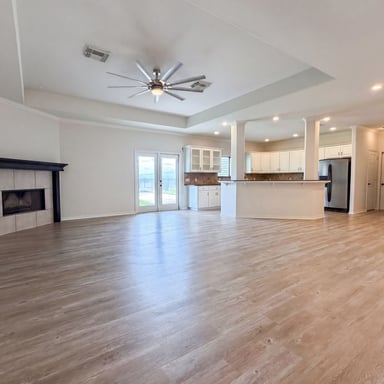 Property photo 3 of 6041 King Trl