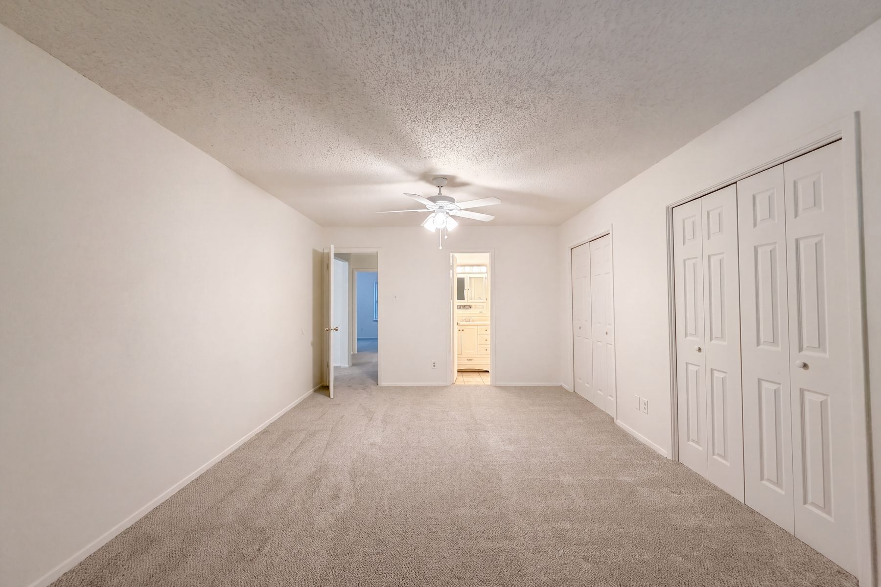 Property photo 3 of 1713 Steinburg Ln