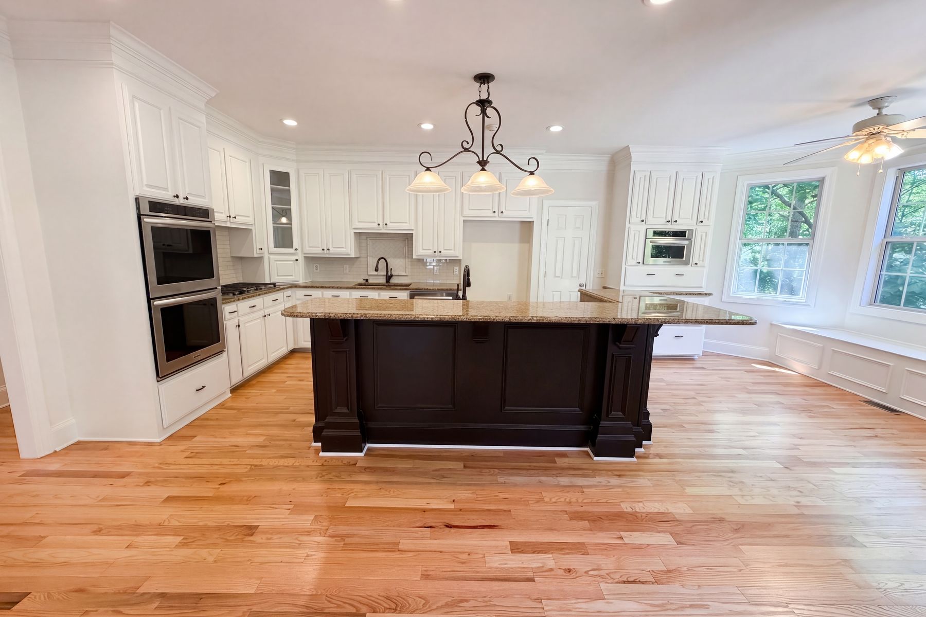 Photo 2 of 48 of 116 Crosscreek Dr, Columbia, SC