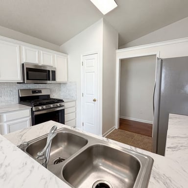 Property photo 2 of 12525 Panthersville Dr