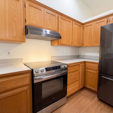 Property photo 2 of 8641 NE Windstone St