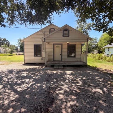 Property photo 1 of 415 Mallie St