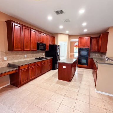 Property photo 2 of 1311 Stanford Dr
