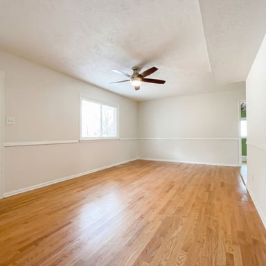 Property photo 3 of 1004 Vesper Ln