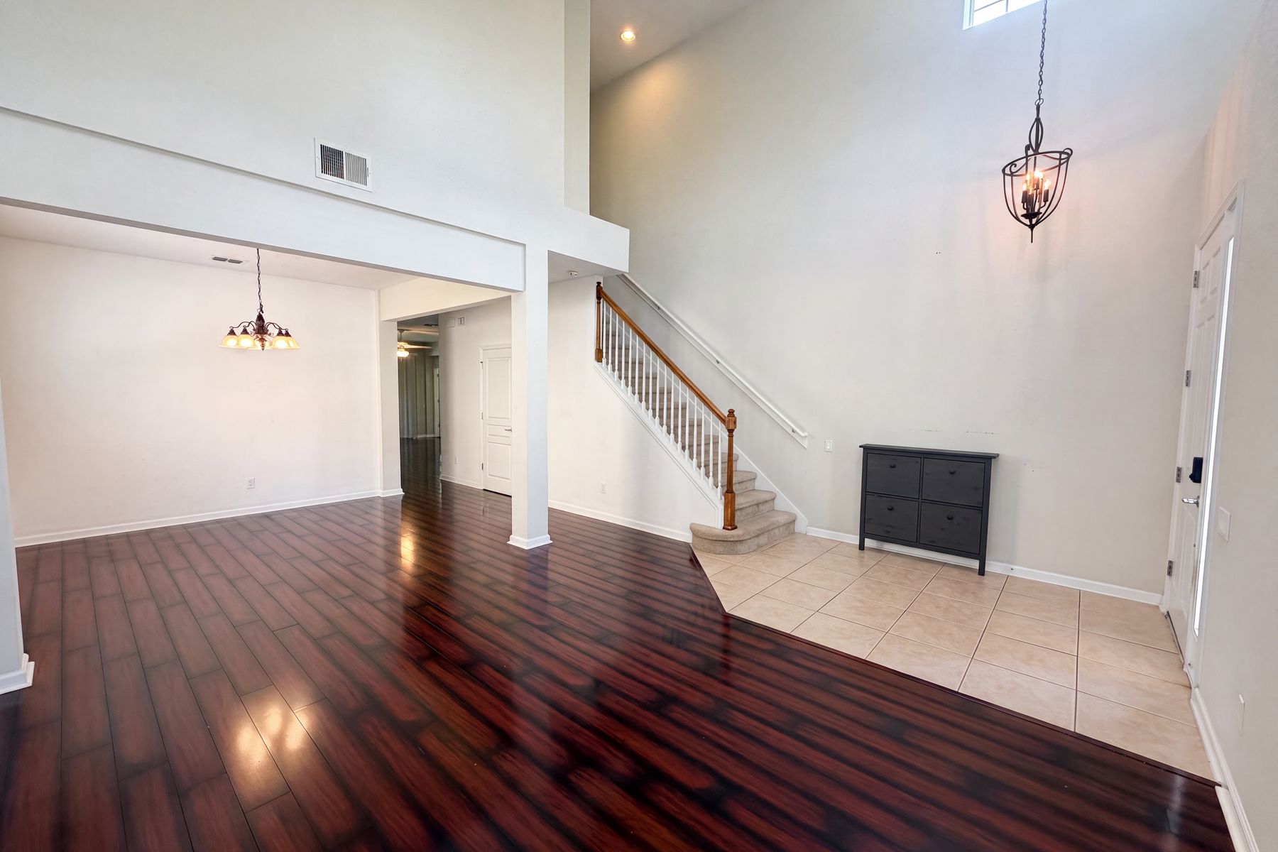 Property photo 3 of 13228 Roskin Ln