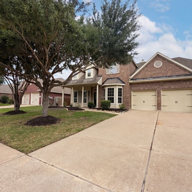 Property photo 1 of 4710 Autumn Pine Ln