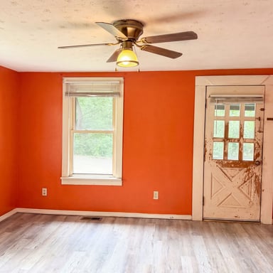 Property photo 3 of 219 W Glen Ave